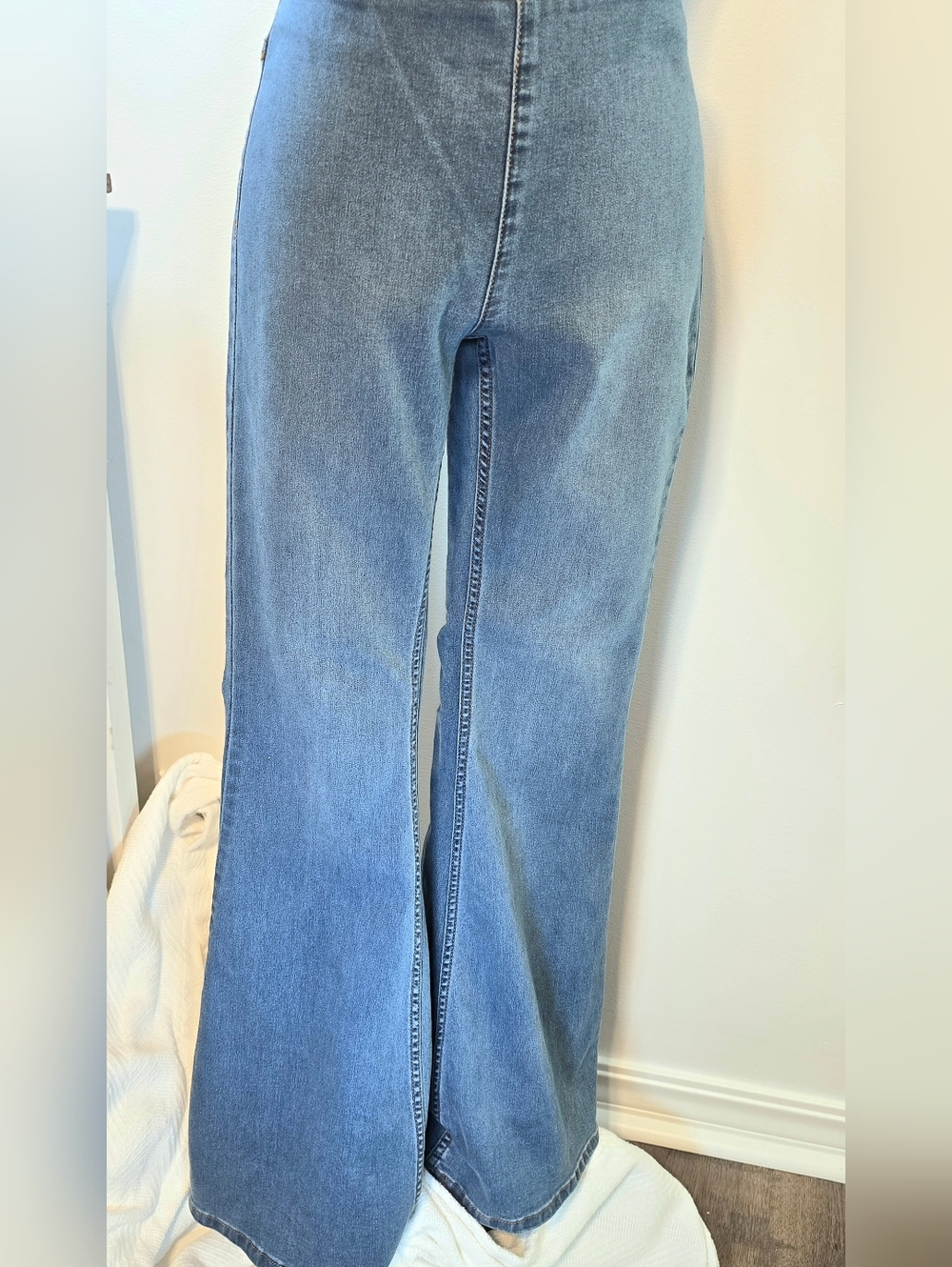 We The Free People Mid-Rise Penny Flare Stretch Denim Jeans Women's Size 28 - Picture 2 of 10